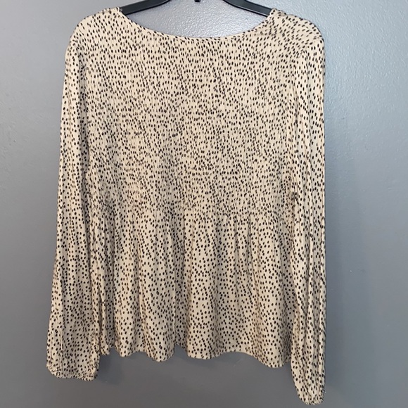 Urban Romantics Smocked Dot Long Sleeve Blouse Large - Picture 3 of 7